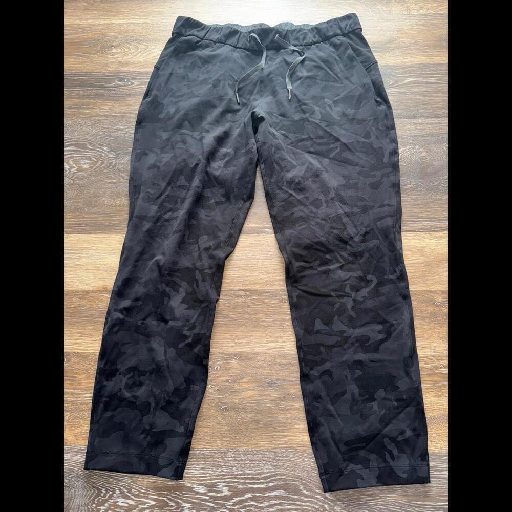 Lululemon On The Fly Pant Mid-Rise 28" Incognito Camo Multi Grey Size 10 - Picture 2 of 4